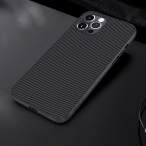 Nillkin iPhone 12 Pro Max Schutzhülle im Carbon Design